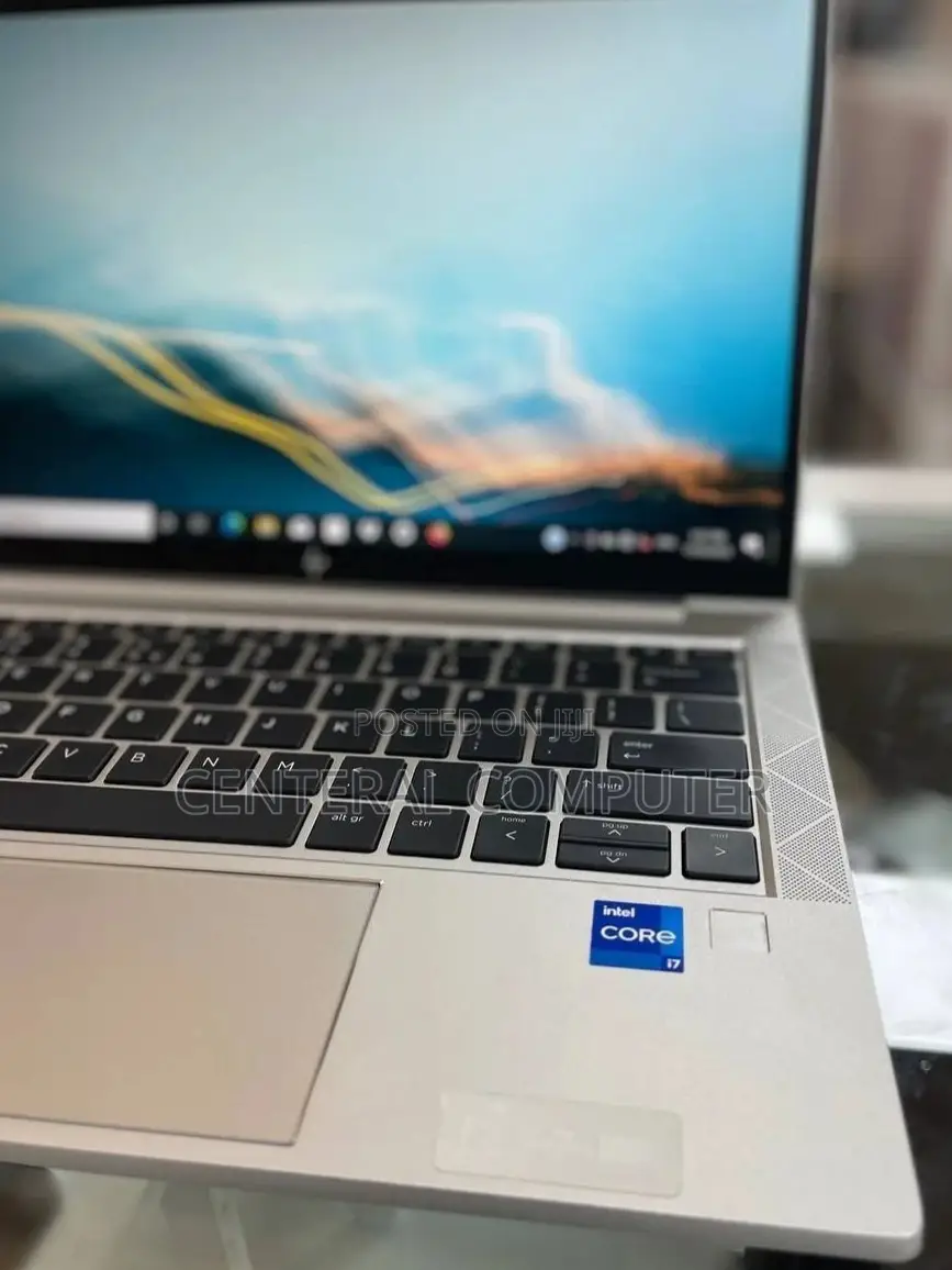 New Laptop HP EliteBook 830 G8 16GB Intel Core I7 SSD 512GB