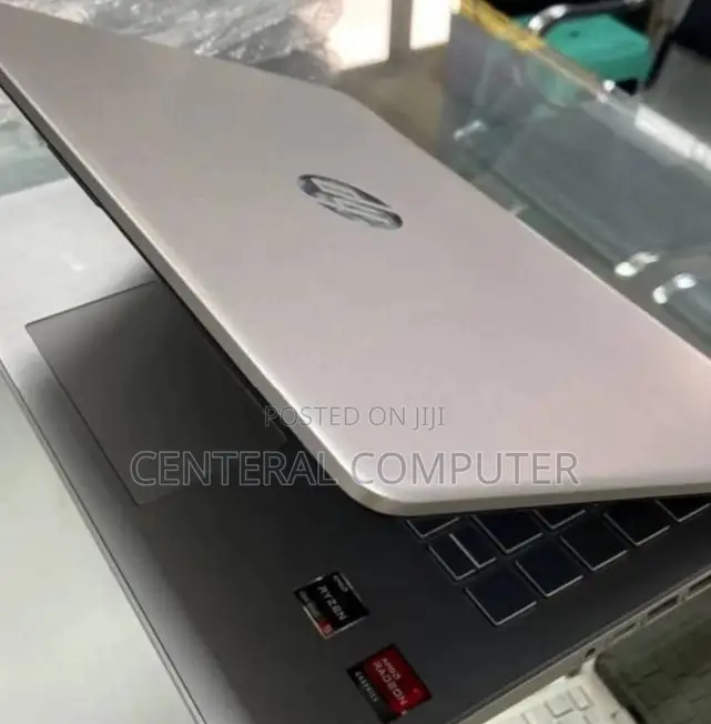 New Laptop HP Envy 17t 8GB Intel Core I5 HDD+SSD 1T