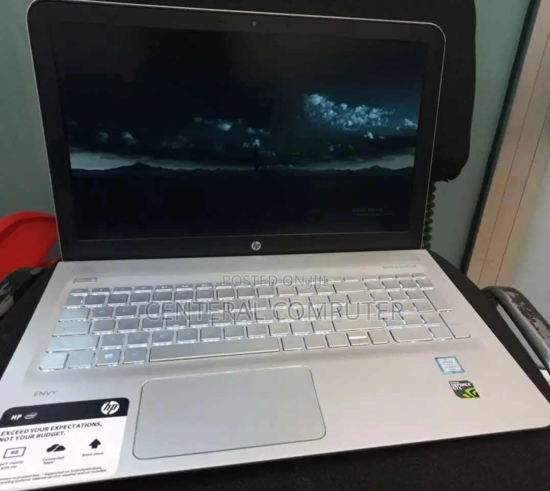 New Laptop HP Envy 17t 8GB Intel Core I5 HDD+SSD 1T