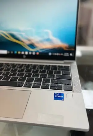 New Laptop HP EliteBook 830 G8 16GB SSD 512GB