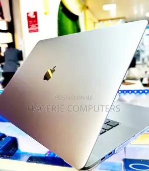 Photo - New Laptop Apple MacBook Pro 64GB SSD 2T