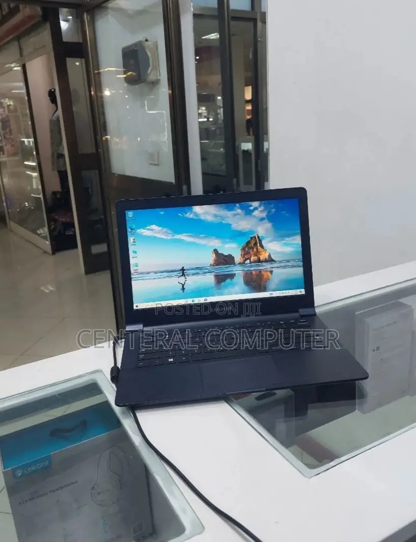 Laptop Samsung NP900X3B 4GB Intel Core 2 Quad SSD 128GB