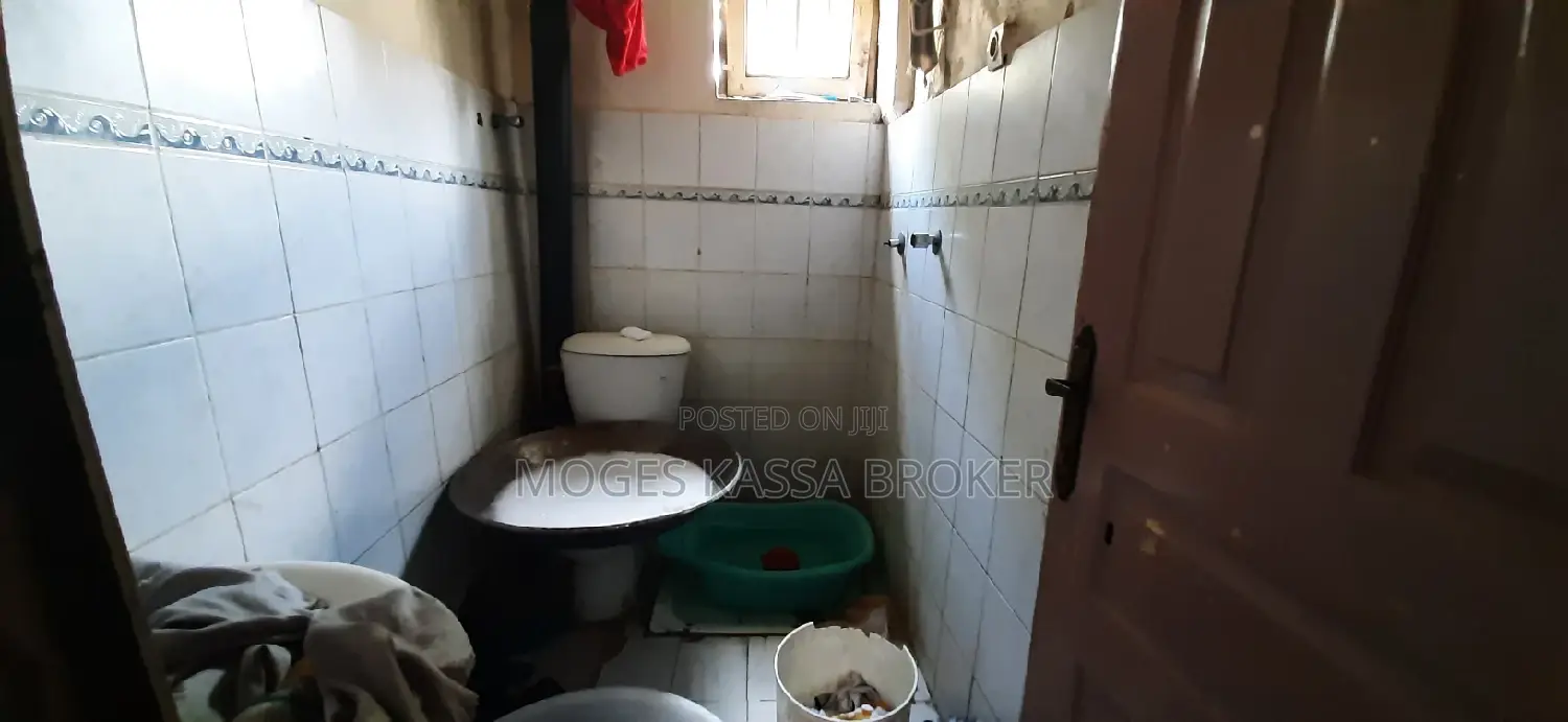 1bdrm Condo in አያት 49 የአየር መንገድ, Yeka for sale