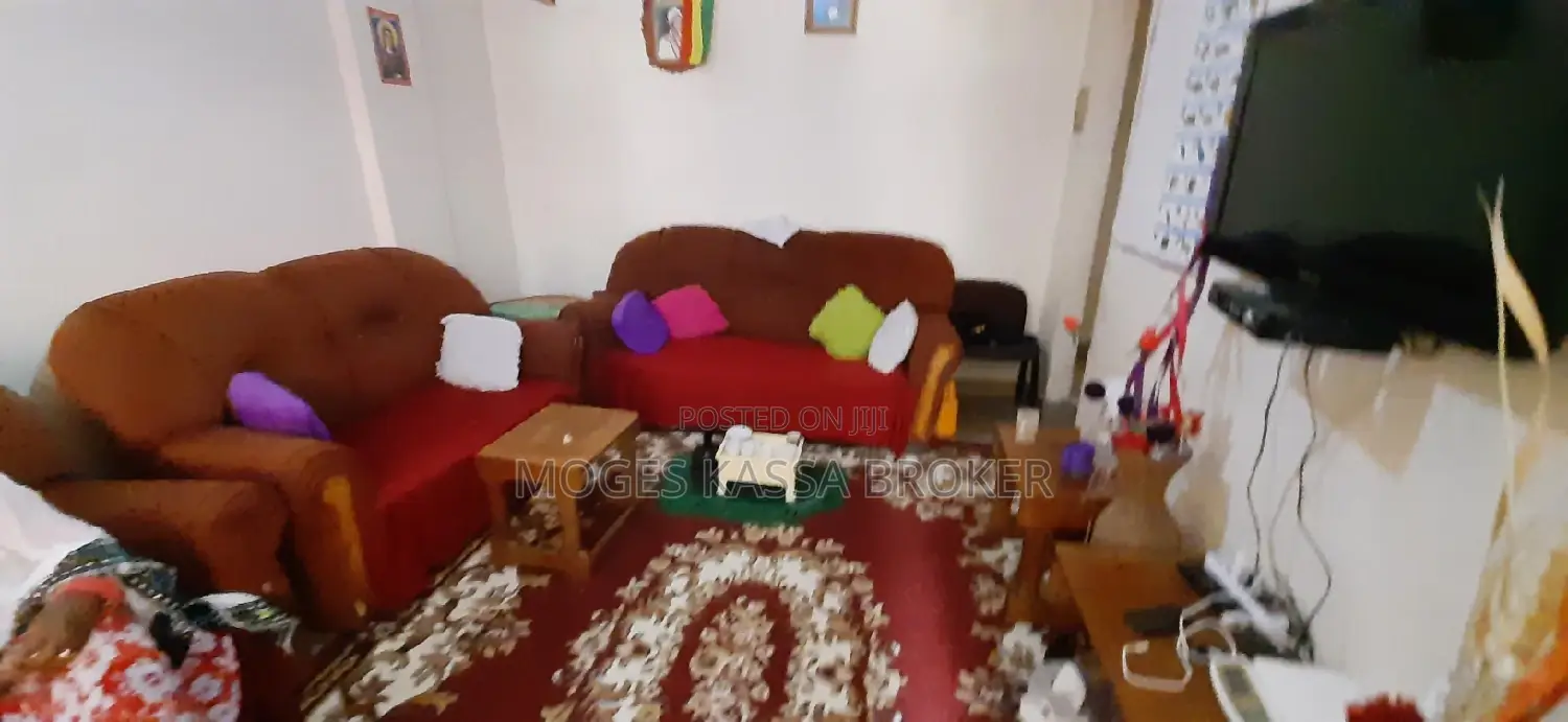 1bdrm Condo in አያት 49 የአየር መንገድ, Yeka for sale