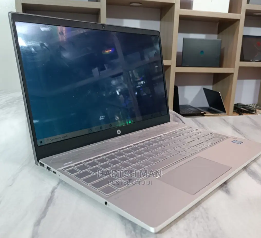 New Laptop HP Pavilion 15 8GB Intel Core I5 HDD 1T