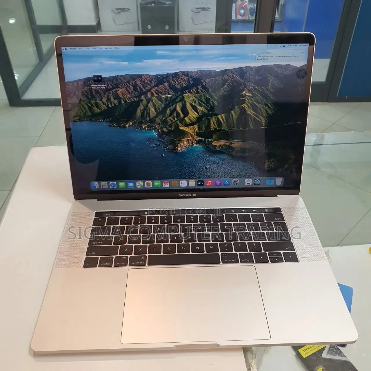 New Laptop Apple MacBook Pro 2017 16GB Intel Core I7 SSD 1T