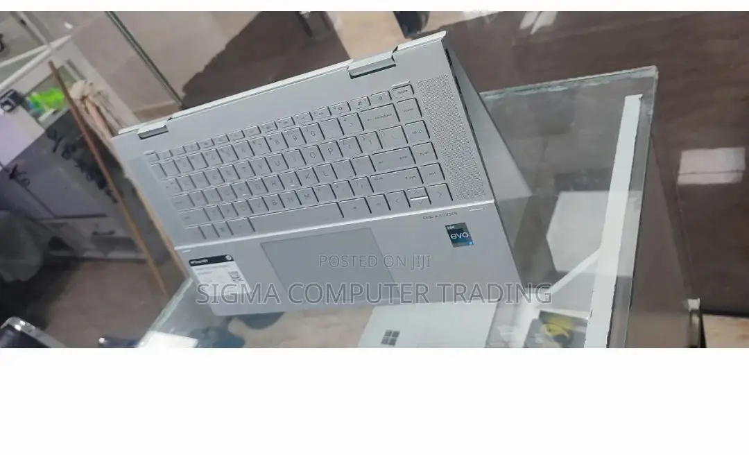 New Laptop HP Envy X360 16GB Intel Core I5 SSD 512GB