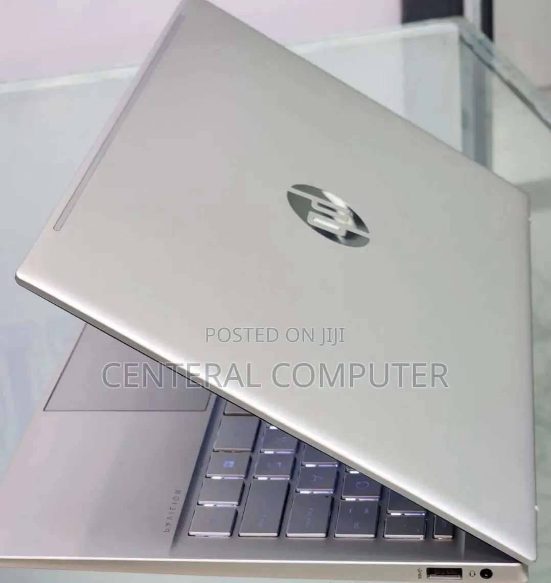 New Laptop HP Pavilion 15 8GB AMD Ryzen 5 SSD 512GB