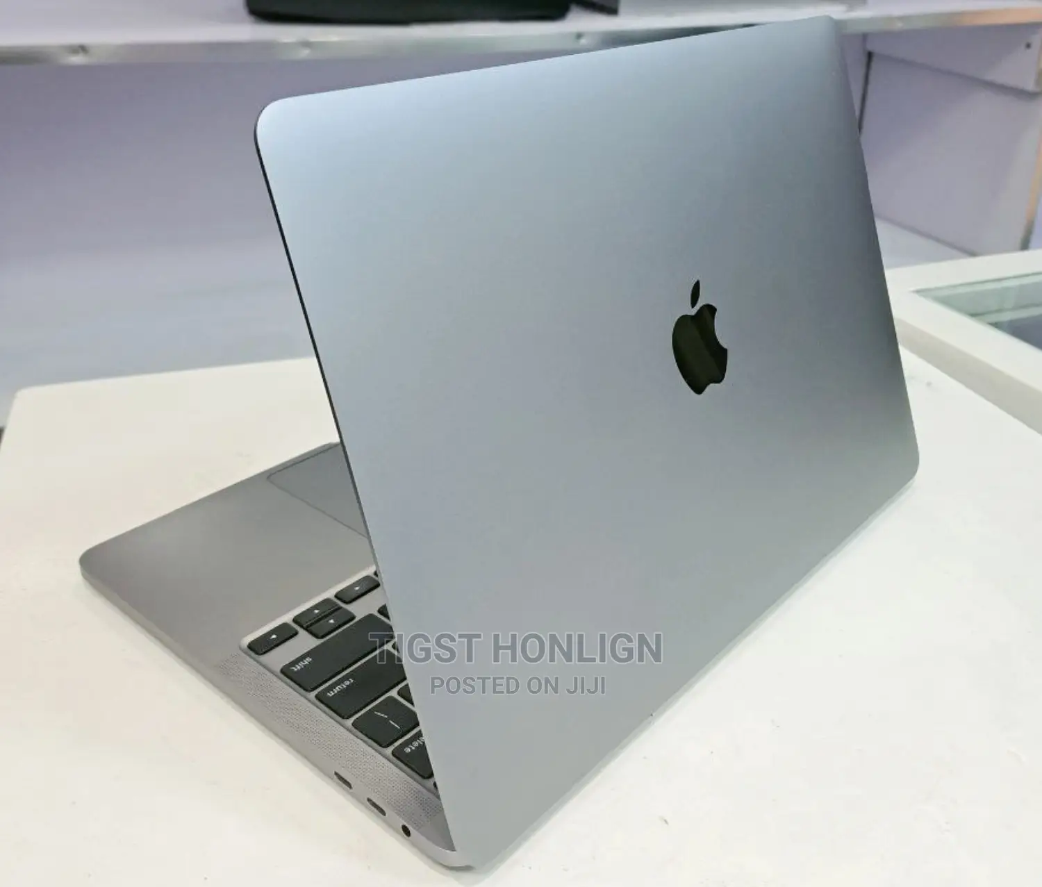 New Laptop Apple MacBook 2020 16GB Intel Core I5 SSD 1T