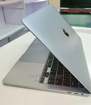 New Laptop Apple MacBook 2020 16GB Intel Core I5 SSD 1T