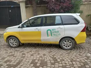 Toyota Avanza 2016 White