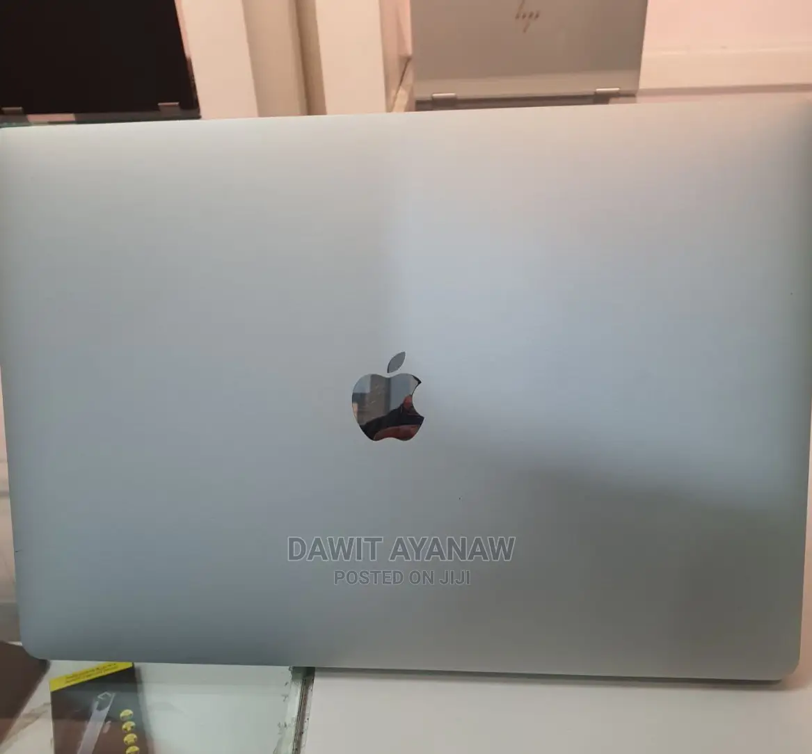 New Laptop Apple MacBook Pro 2017 8GB Intel Core I7 SSD 512GB