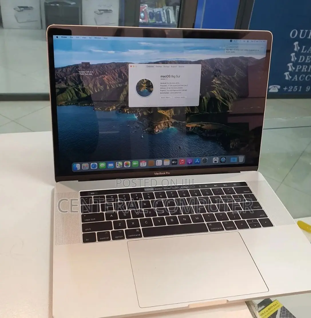 New Laptop Apple MacBook Pro 2017 16GB Intel Core I7 SSD 1T