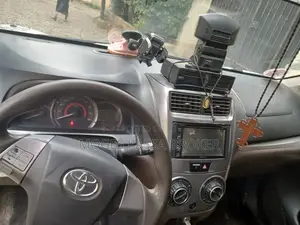 Toyota Avanza 2016 White