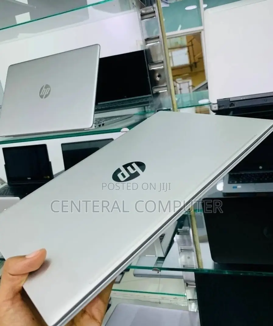 New Laptop HP Pavilion 10 12GB Intel Core I5 SSD 512GB