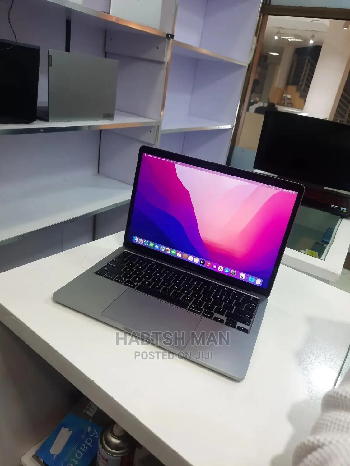 New Laptop Apple MacBook Pro 16GB Intel Core I5 SSD 1T