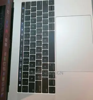 New Laptop Apple MacBook Pro 2017 16GB Intel Core I7 SSD 1T