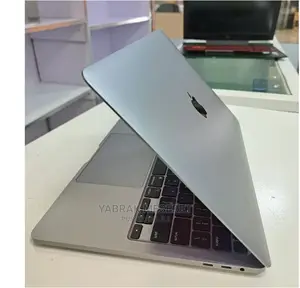 New Laptop Apple MacBook Pro M1 16GB Intel Core I5 SSD 1T