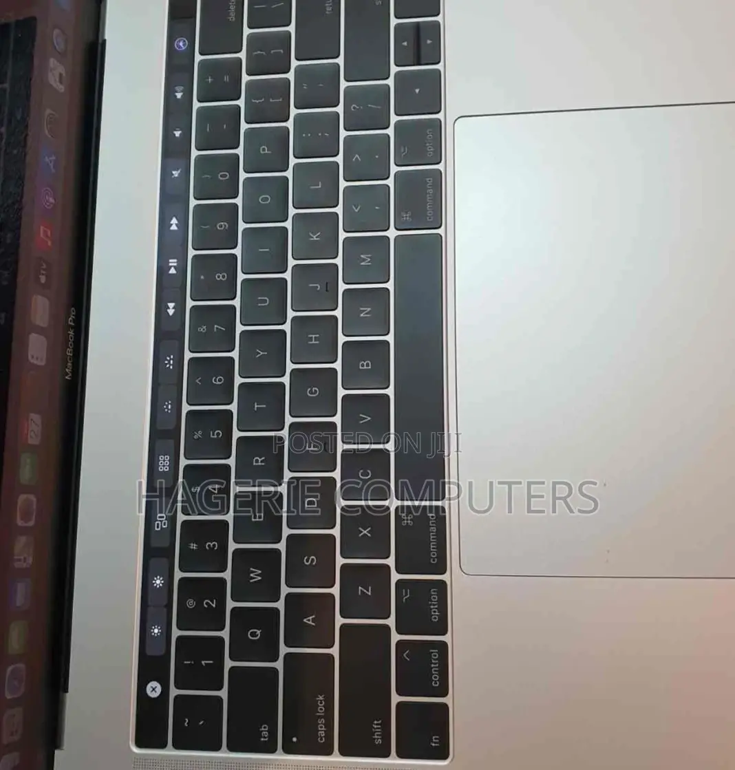 New Laptop Apple MacBook Pro 2017 16GB Intel Core I7 SSD 1T