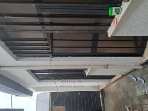 Furnished 5bdrm Villa in ሰሚት ኣካባቢ, Bole for sale