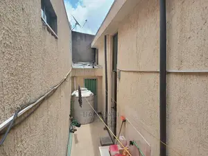 4bdrm House in Bole for sale