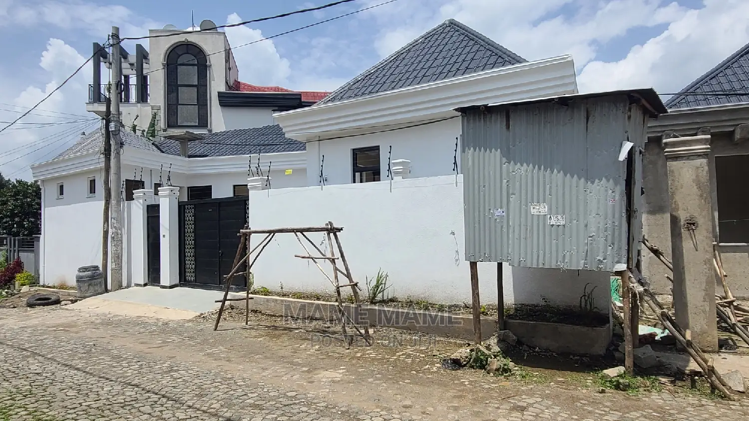 3bdrm Villa in Addis Abeba, Bole for sale