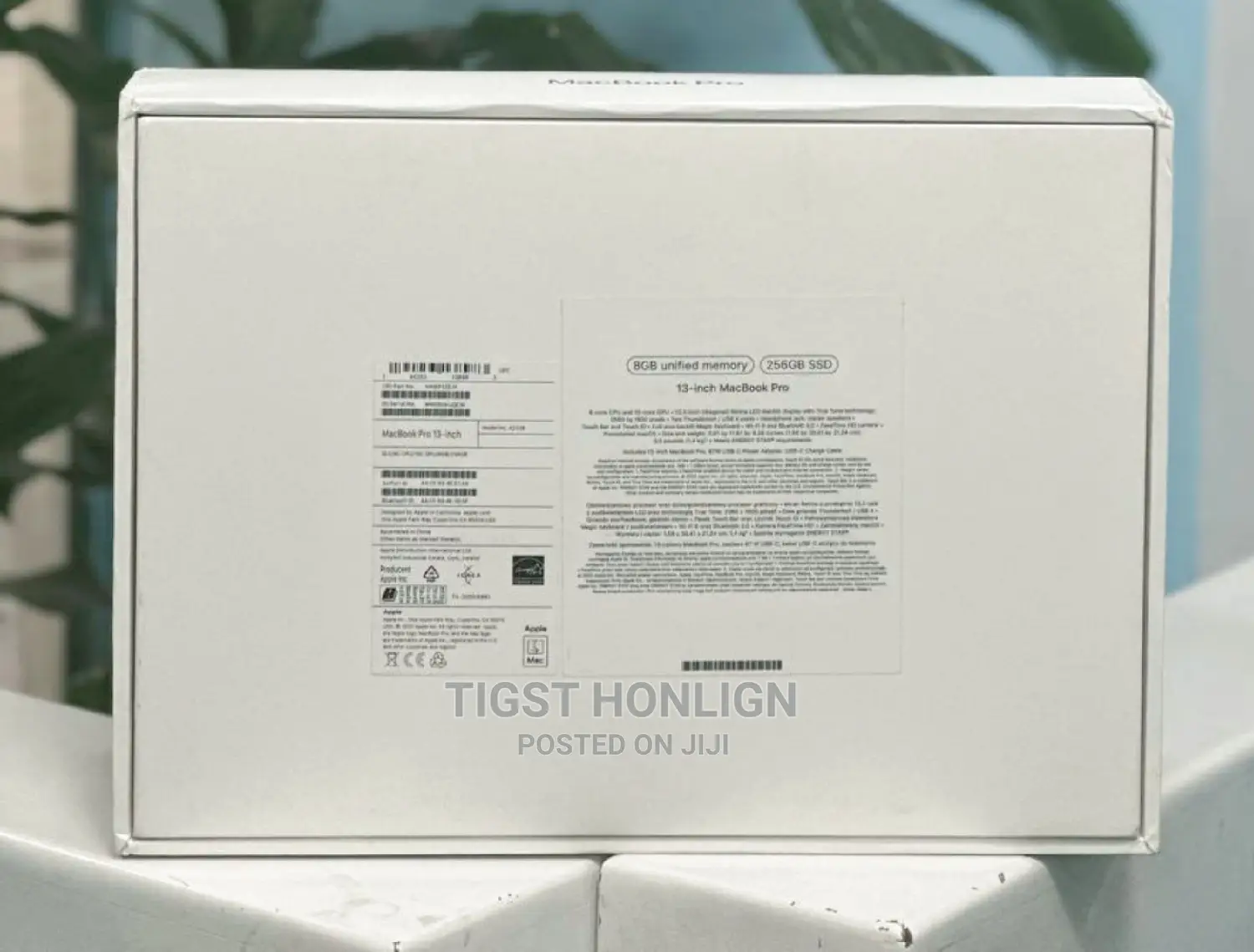 New Laptop Apple MacBook Pro 2022 M2 8GB Apple M2 SSD 256GB