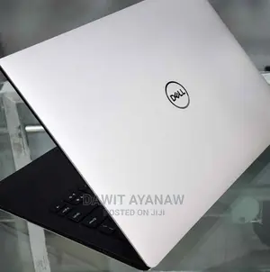 New Laptop Dell XPS 15 8GB Intel Core I5 SSD 512GB