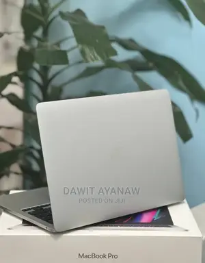 New Laptop Apple MacBook Pro 2023 M2 8GB Apple M2 SSD 256GB