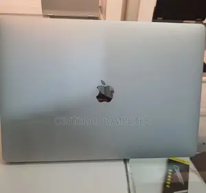 New Laptop Apple MacBook Pro 2017 16GB Intel Core I7 SSD 1T