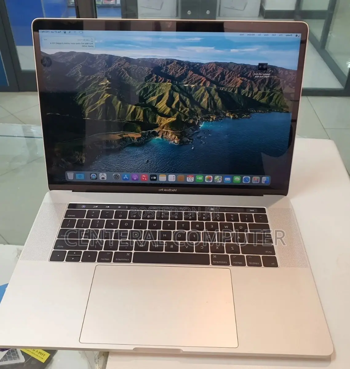 New Laptop Apple MacBook Pro 2017 16GB Intel Core I7 SSD 1T