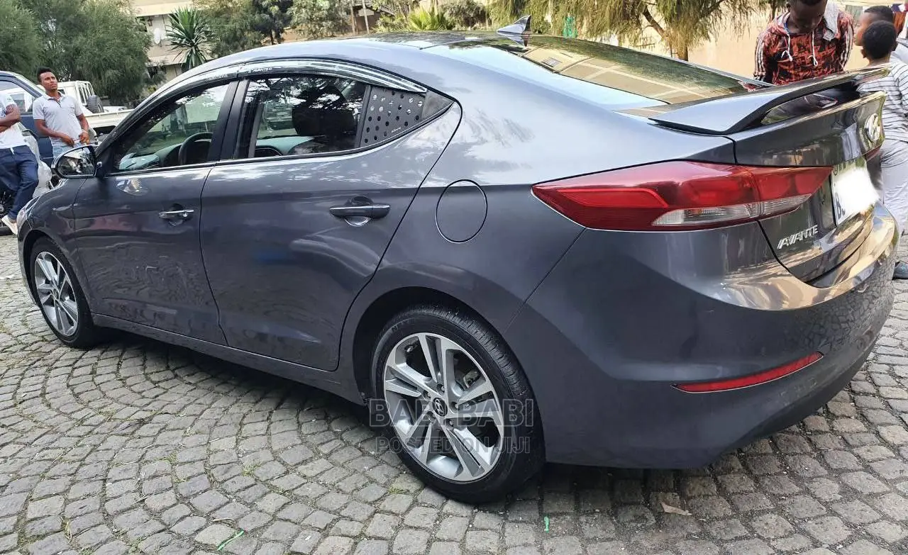 Hyundai Avante 2017 Gray