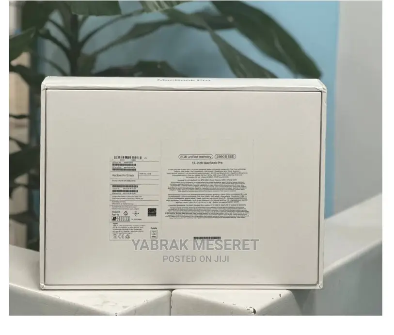 New Laptop Apple MacBook Pro 2022 M2 8GB Apple M2 SSD 256GB