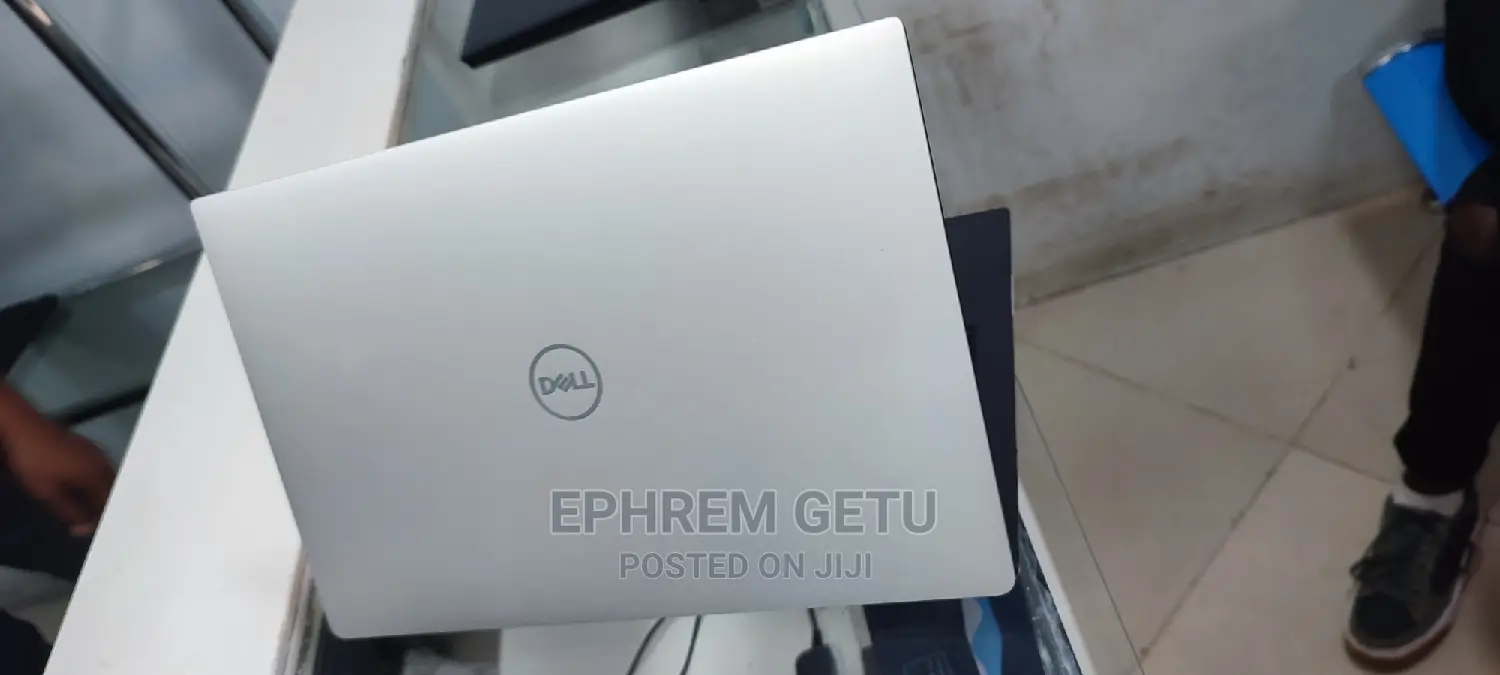 New Laptop Dell XPS 13 8GB Intel Core I5 SSD 512GB