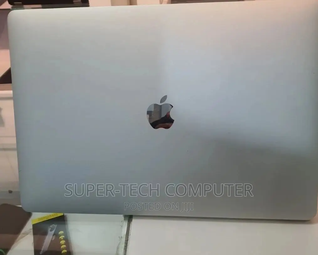 New Laptop Apple MacBook Pro 2017 16GB Intel Core I7 SSD 1T