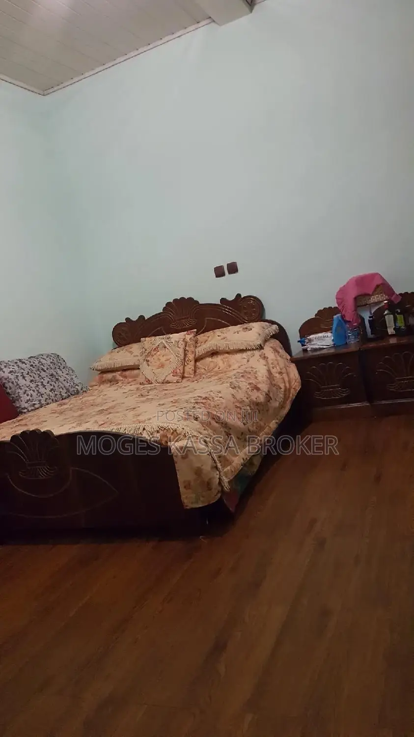 Furnished 6bdrm House in አትሌቶች ወጅ ሐርመኒያን, Yeka for sale