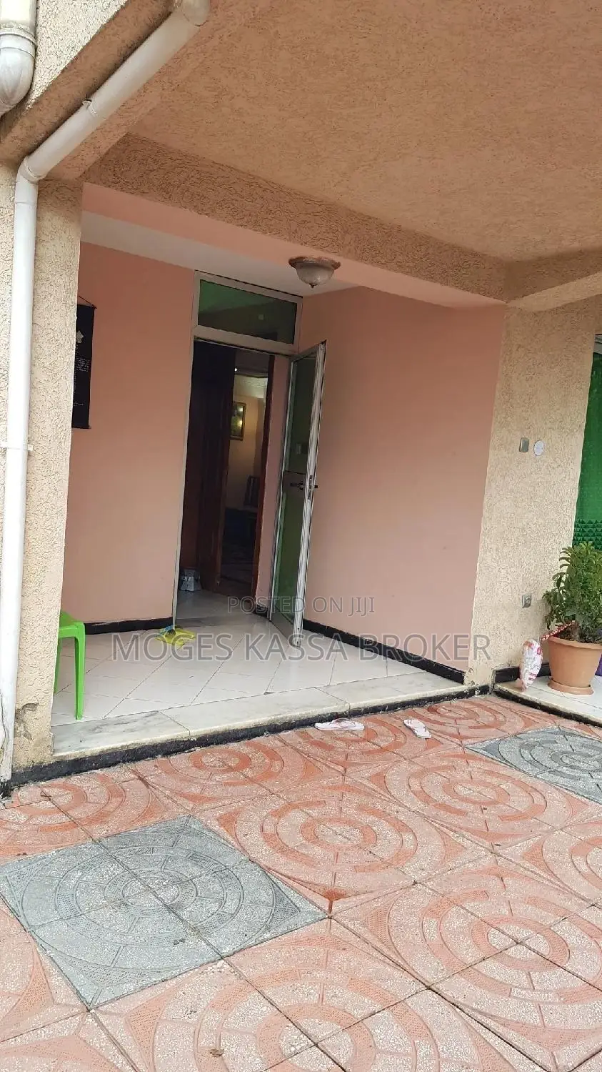 Furnished 6bdrm House in አትሌቶች ወጅ ሐርመኒያን, Yeka for sale
