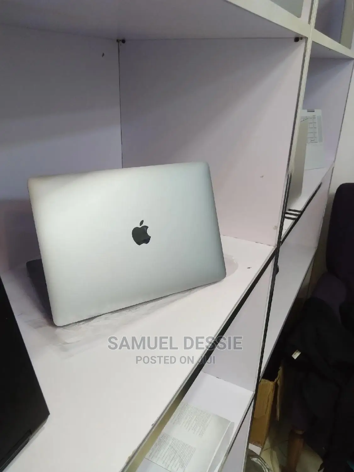 New Laptop Apple MacBook Pro 2020 16GB Intel Core I5 SSD 1T