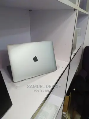 New Laptop Apple MacBook Pro 2020 16GB Intel Core I5 SSD 1T