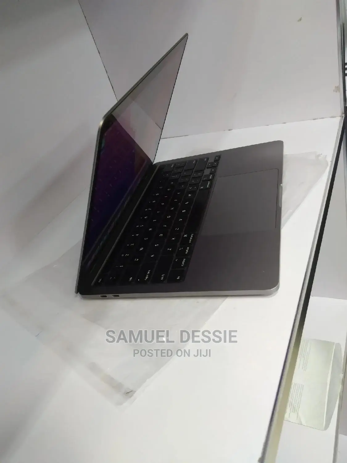 New Laptop Apple MacBook Pro 2020 16GB Intel Core I5 SSD 1T