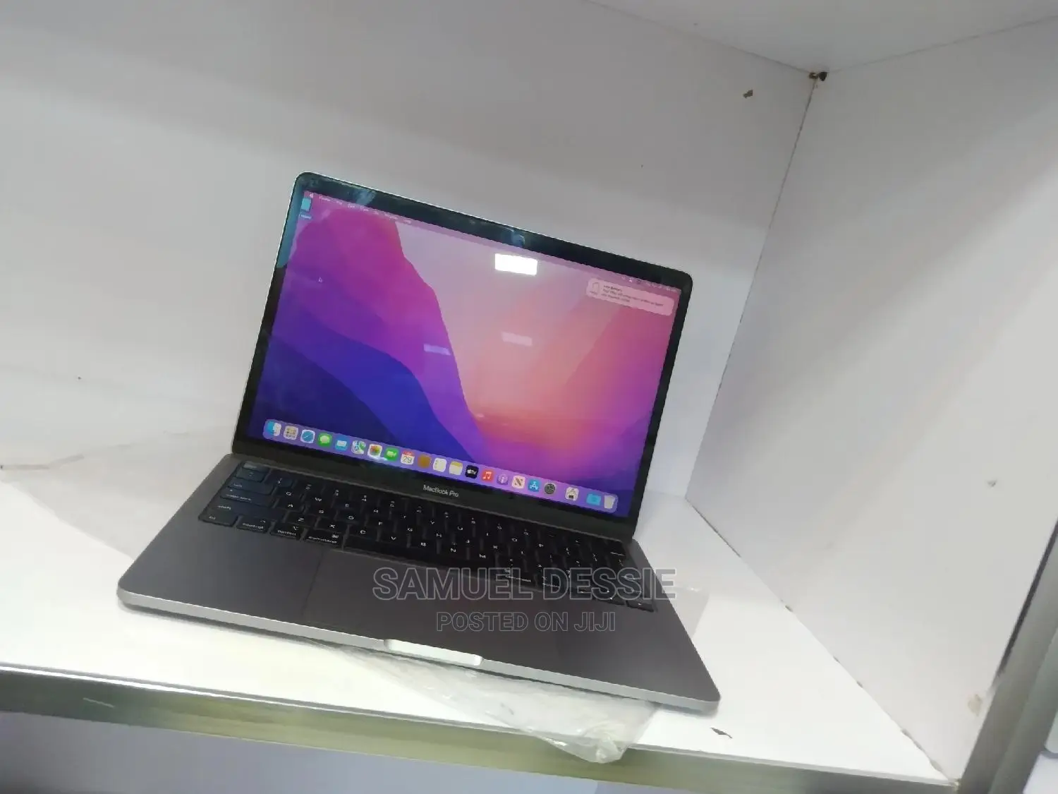 New Laptop Apple MacBook Pro 2020 16GB Intel Core I5 SSD 1T