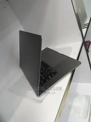 New Laptop Apple MacBook Pro 2019 16GB Intel Core I7 SSD 512GB