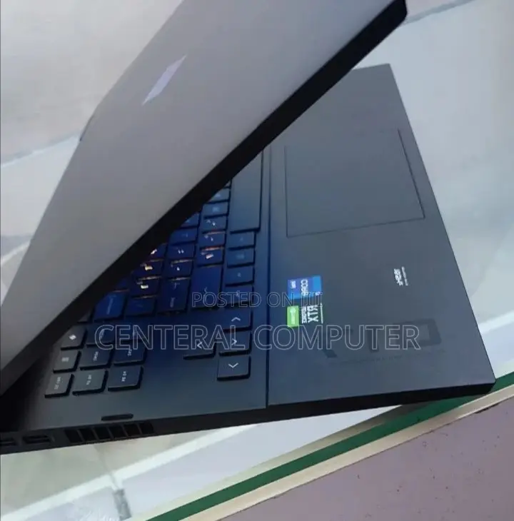 New Laptop HP Spectre 16GB Intel Core I7 SSD 1T
