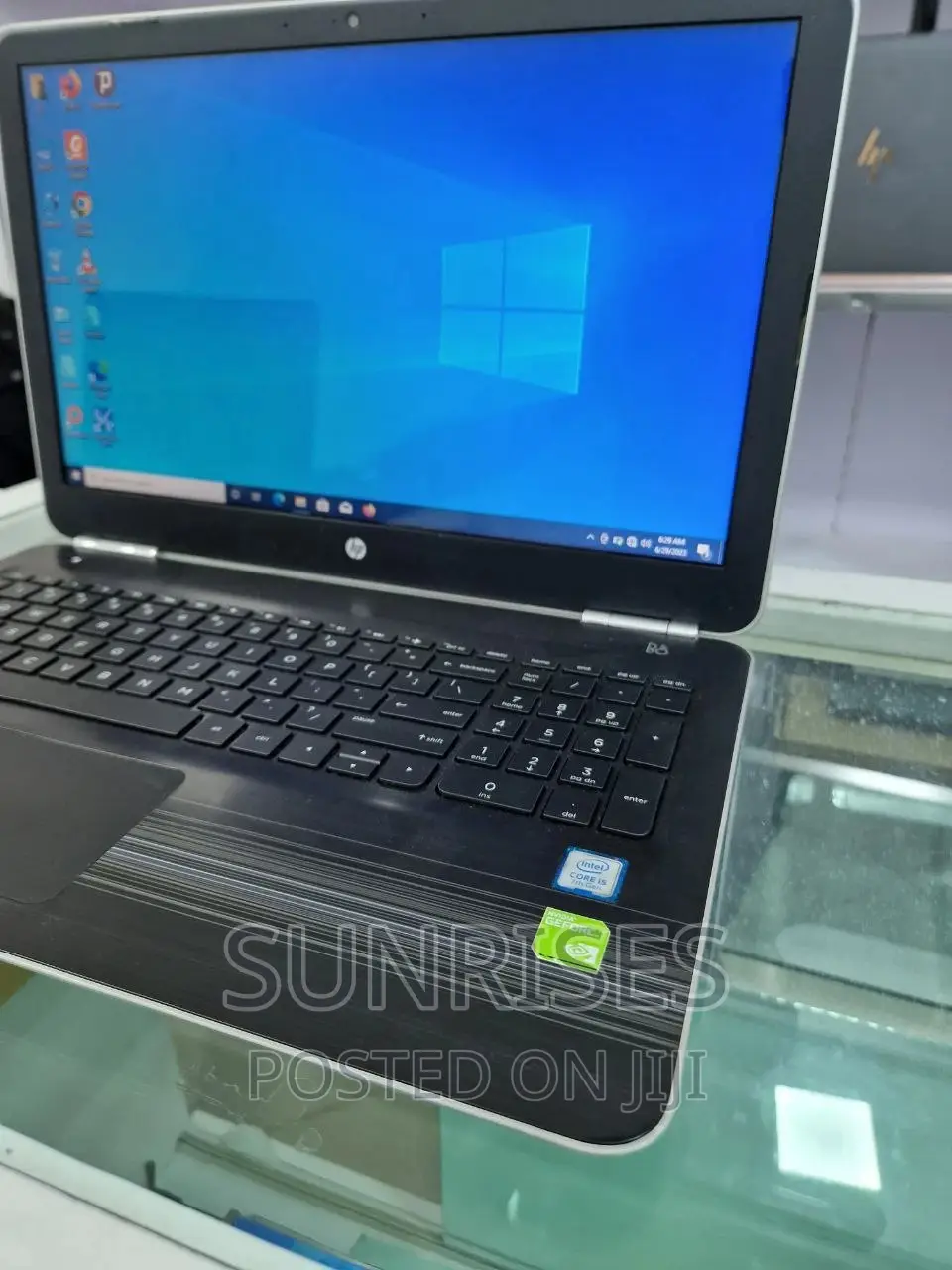 New Laptop HP Pavilion 15 8GB Intel Core I5 HDD 1T