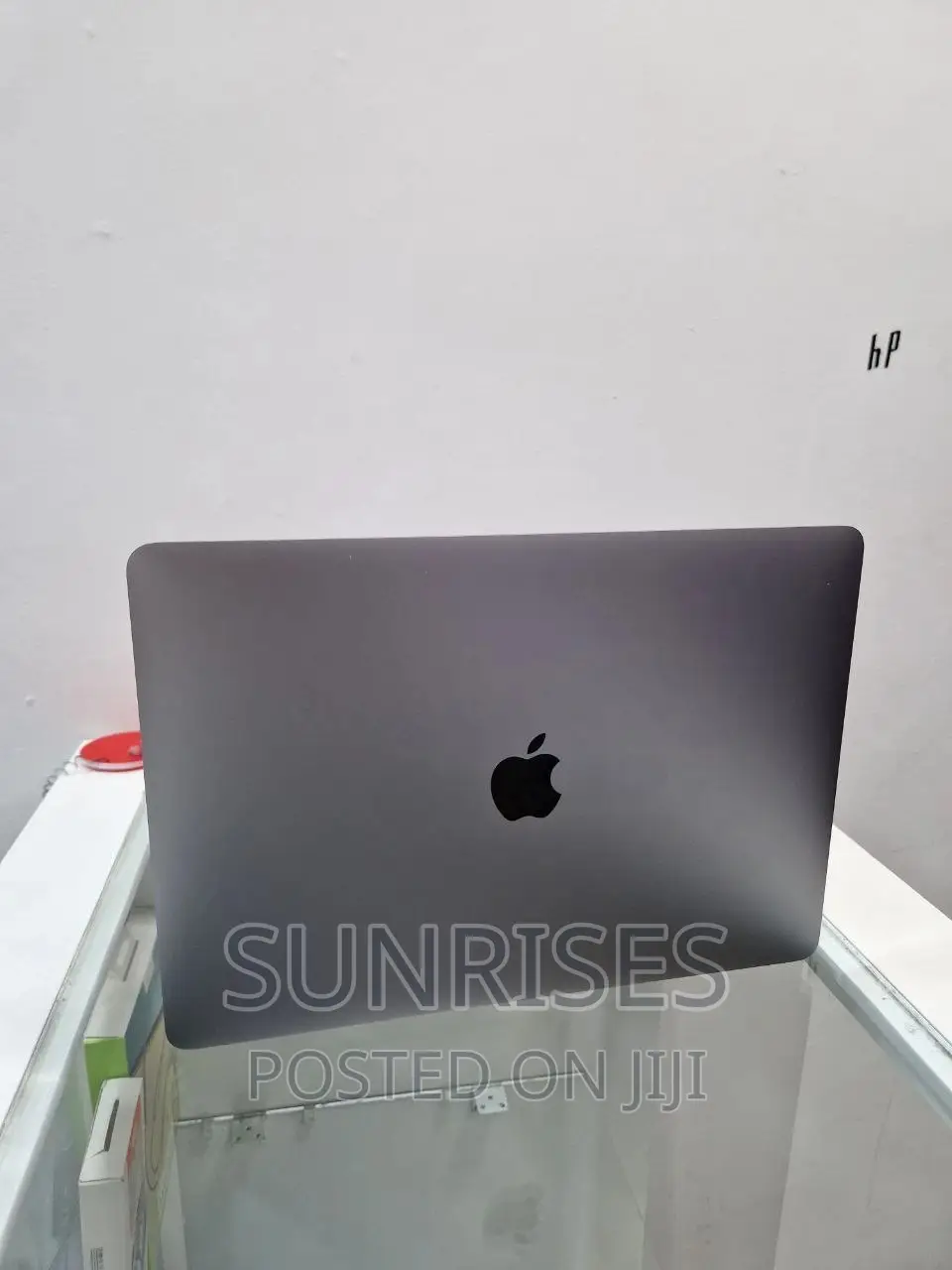 New Laptop Apple MacBook Pro M1 8GB Apple M1 Pro SSD 256GB