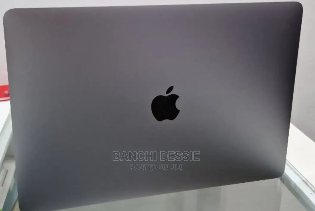 New Laptop Apple MacBook Pro M1 8GB Apple M1 Pro SSD 256GB