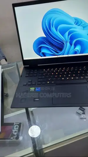 New Laptop HP Omen 17 16GB Intel Core I7 SSD 1T