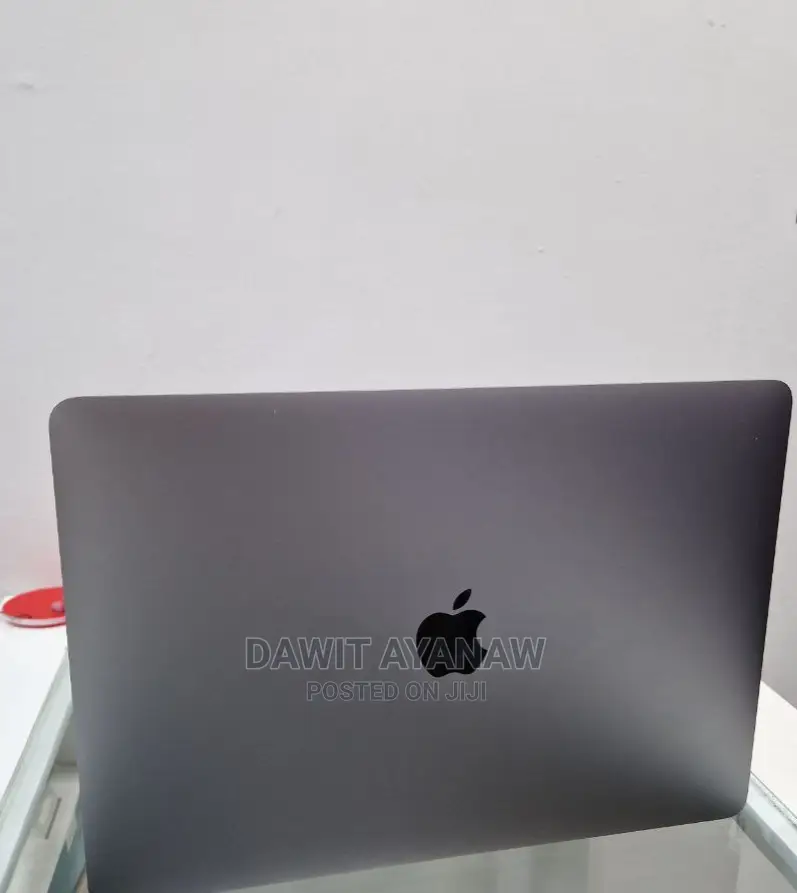 New Laptop Apple MacBook Pro 2020 M1 8GB Apple M1 SSD 256GB