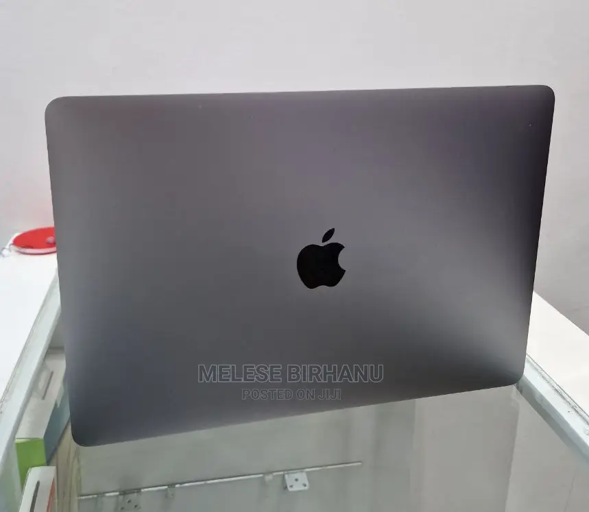 New Laptop Apple MacBook Pro M1 8GB Intel Core I5 SSD 256GB