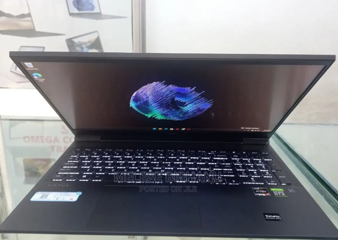 New Laptop HP Victus 16 16GB AMD Ryzen 7 SSD 512GB